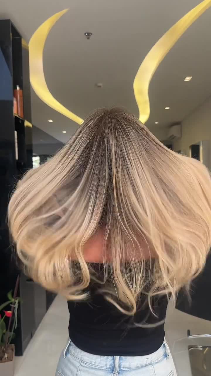 Pearl Blonde Bob colour inspiration